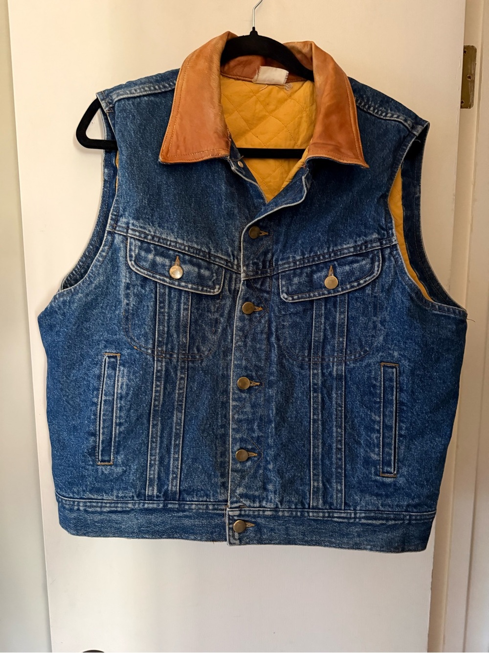 Ranch Cowboy Rugged Rodeo Wrangler Men's Denim Vest with Tan Leather Collar